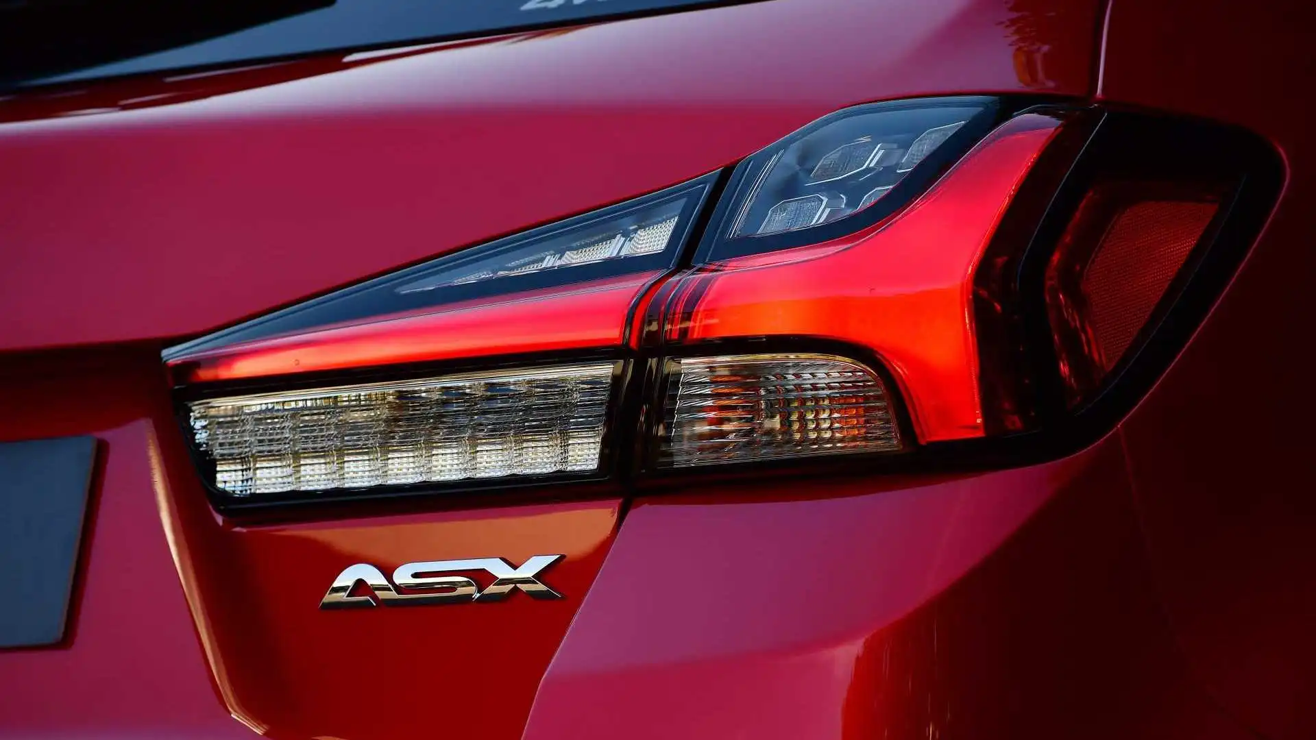 Discover Mitsubishi Mitsubishi ASX Exterior Interior Images.Find all aspects and details of cars.