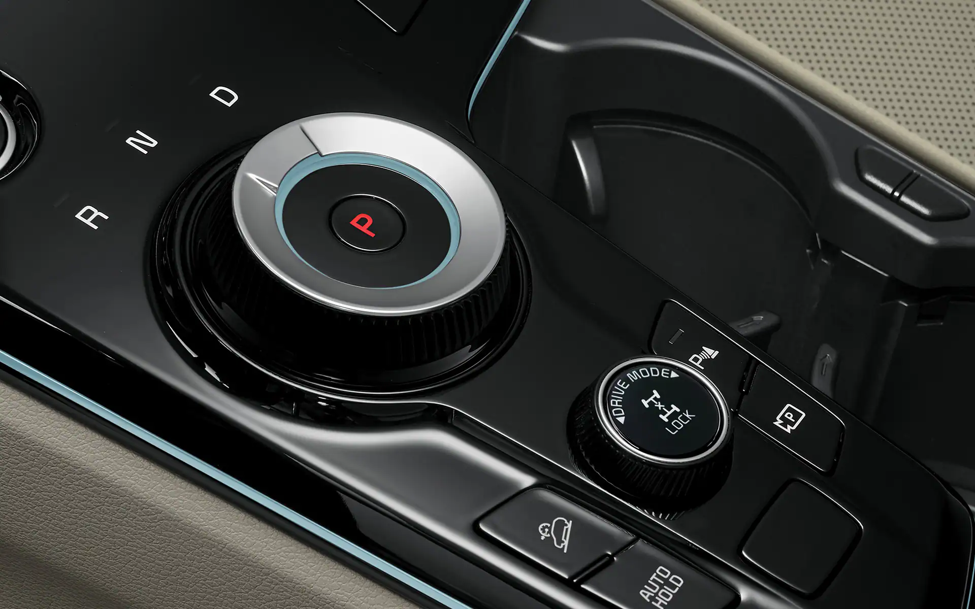 https://gcc-1307444343.cos.accelerate.myqcloud.com/images/954ed7/r_960x540/generations/generation_649452928a713_kia-sportage-interior-gear-box-and-controls.webp