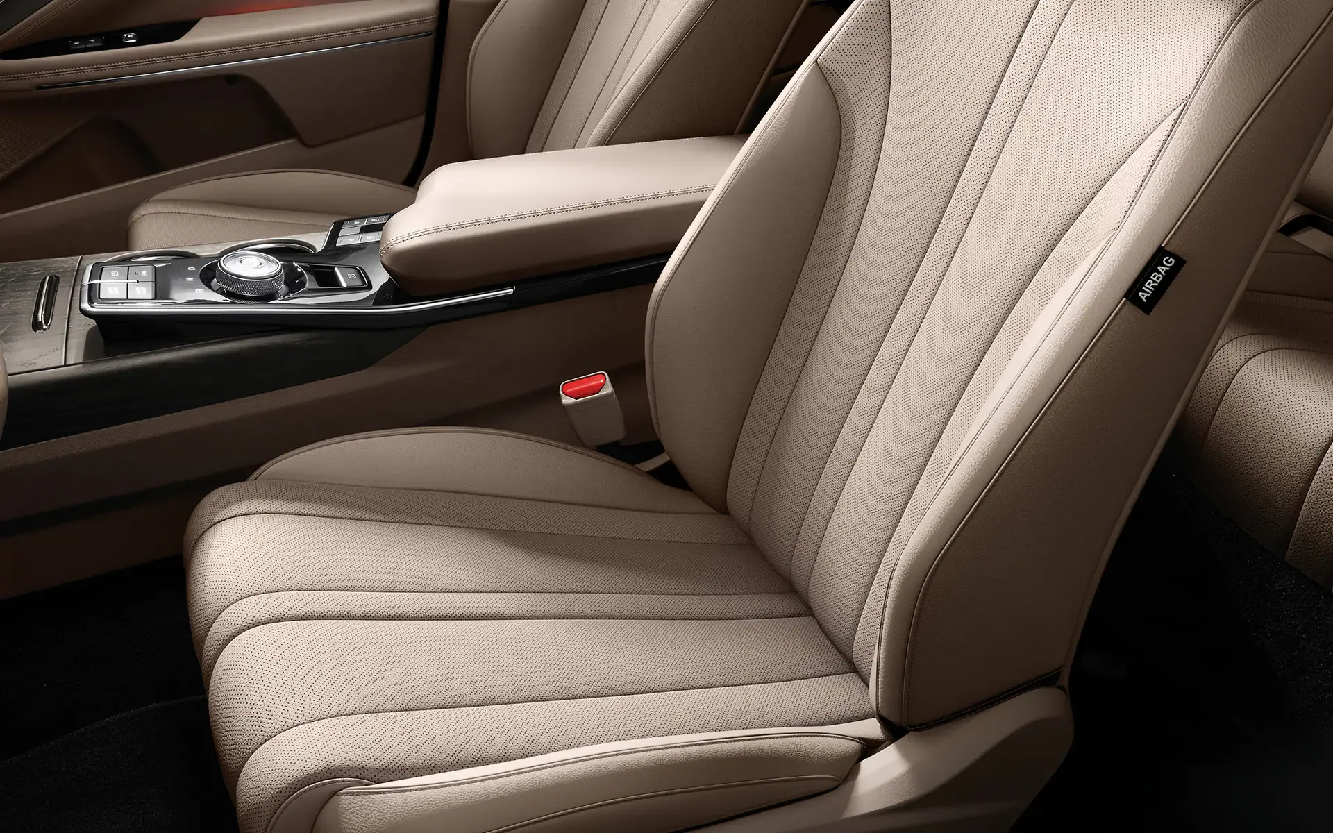 Discover Kia Kia K8 Exterior Interior Images.Find all aspects and details of cars.