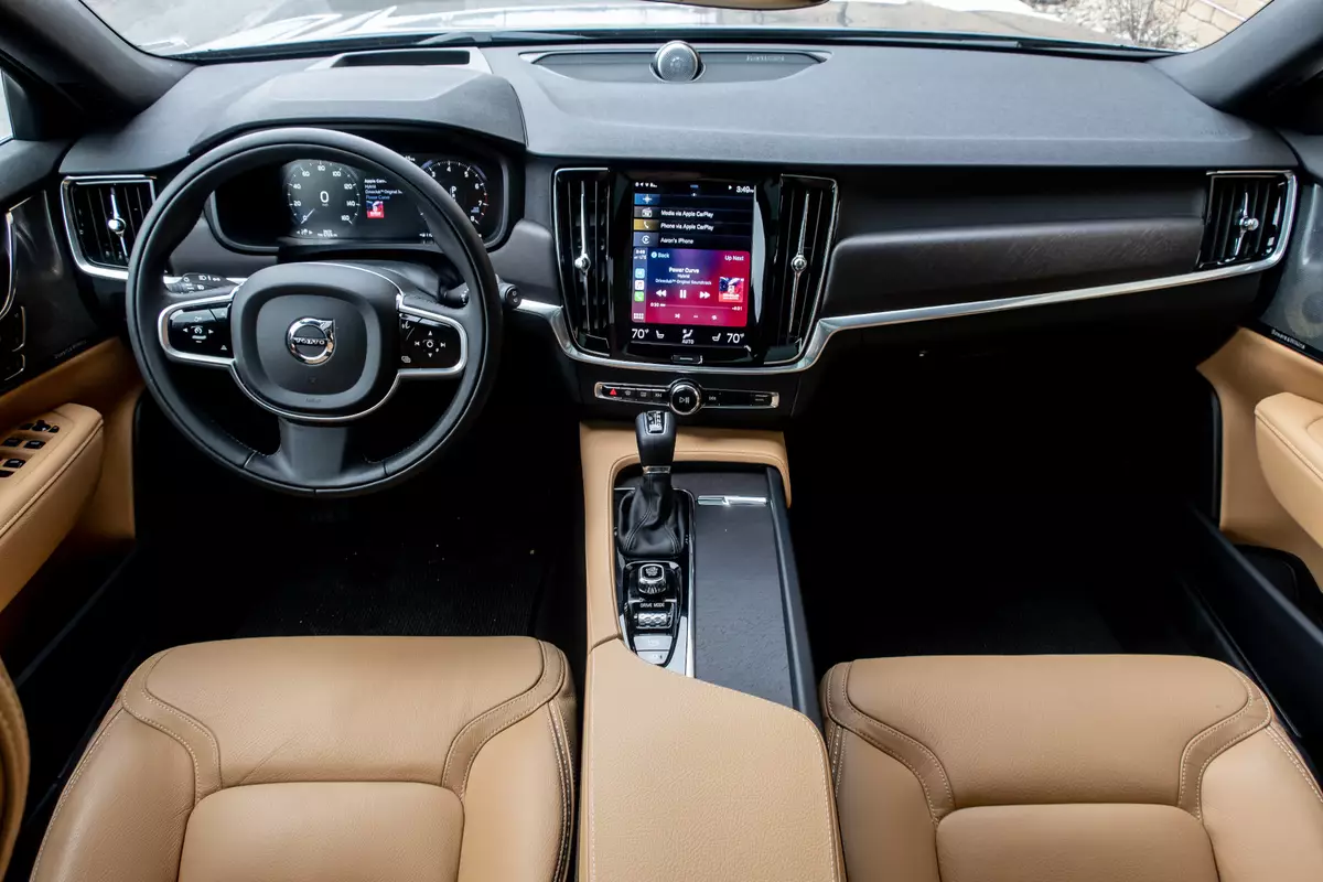 Discover Volvo Volvo S90 Exterior Interior Images.Find all aspects and details of cars.