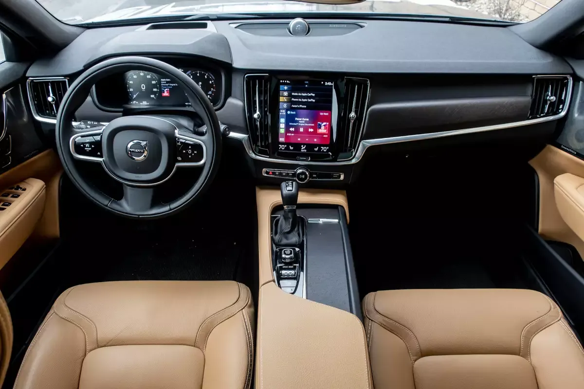 Discover Volvo Volvo S90 Exterior Interior Images.Find all aspects and details of cars.