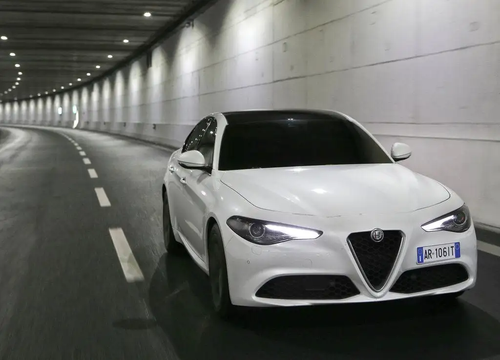 Discover Alfa-Romeo Alfa Romeo Giulia Exterior Interior Images.Find all aspects and details of cars.