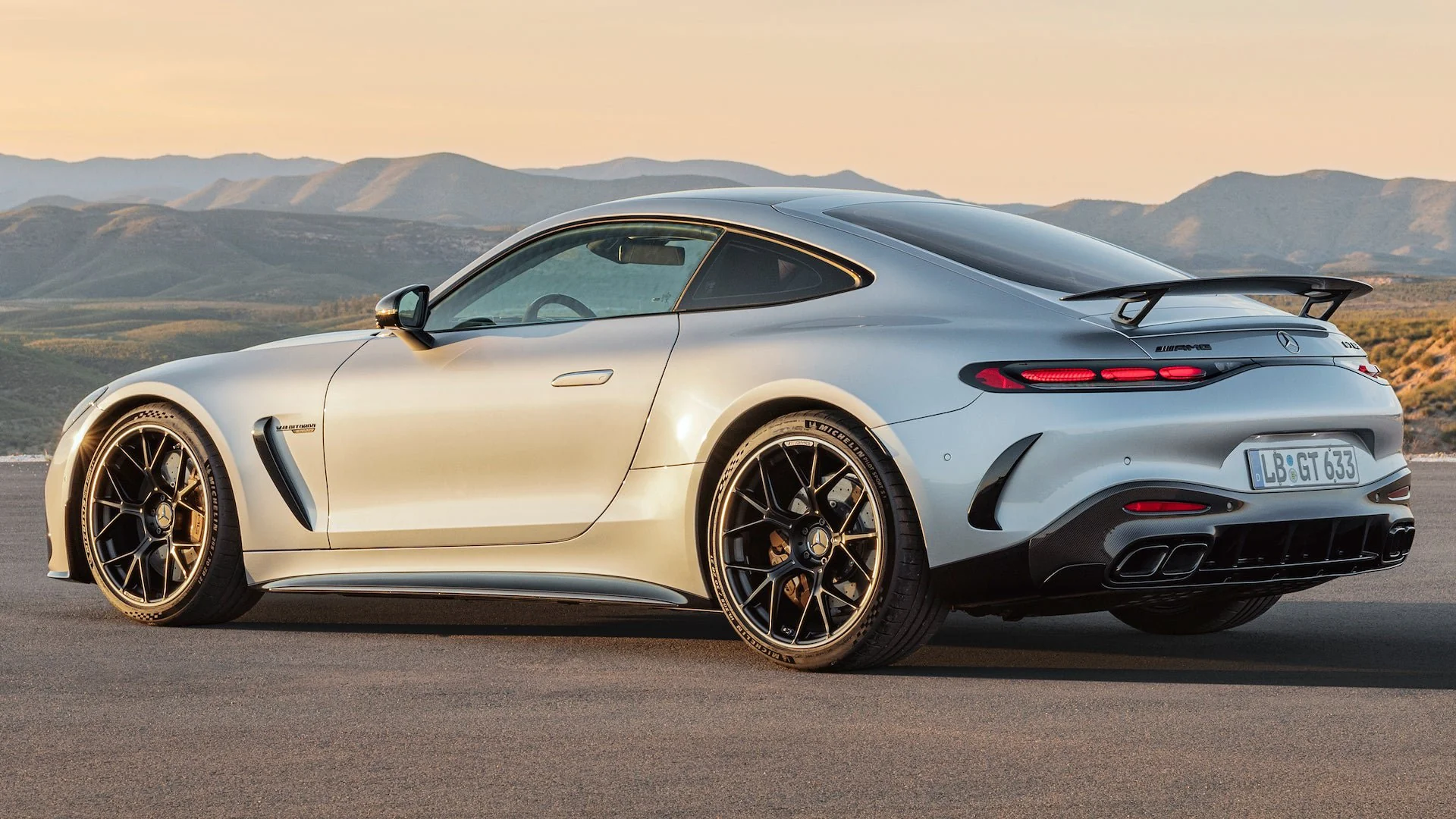 the 1th official image of Mercedes-Benz AMG GT.