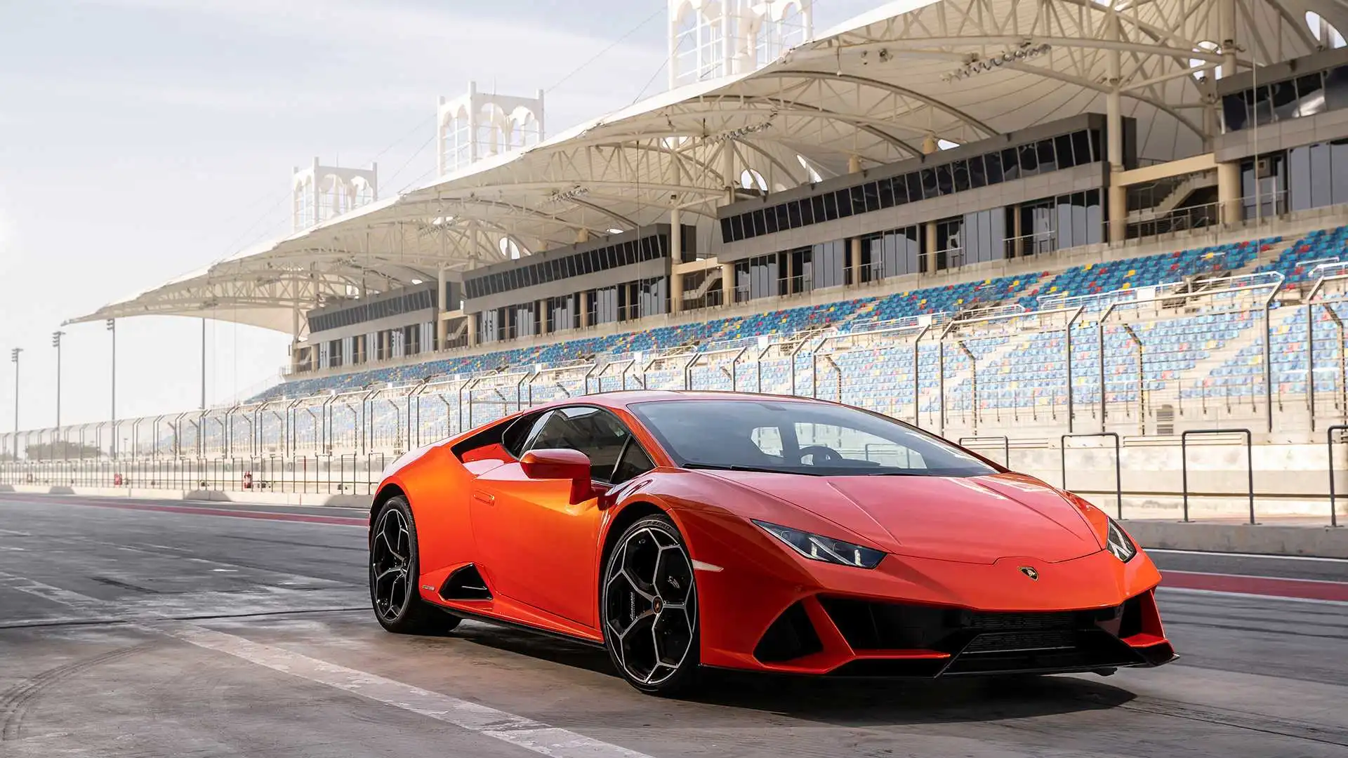 Discover Lamborghini Lamborghini Huracan Exterior Interior Images.Find all aspects and details of cars.