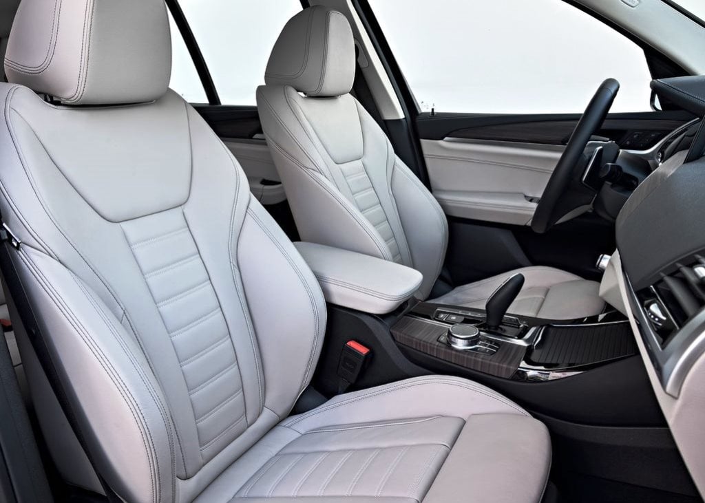 Discover BMW BMW X3 Exterior Interior Images.Find all aspects and details of cars.