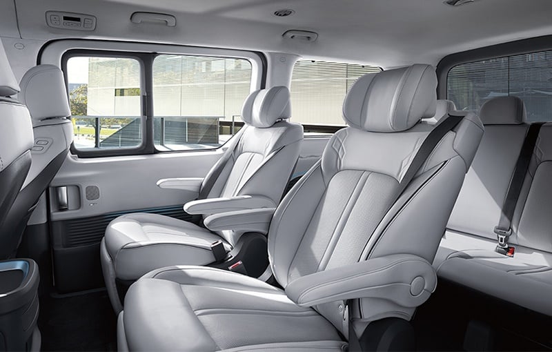 Discover Hyundai Hyundai Staria Exterior Interior Images.Find all aspects and details of cars.