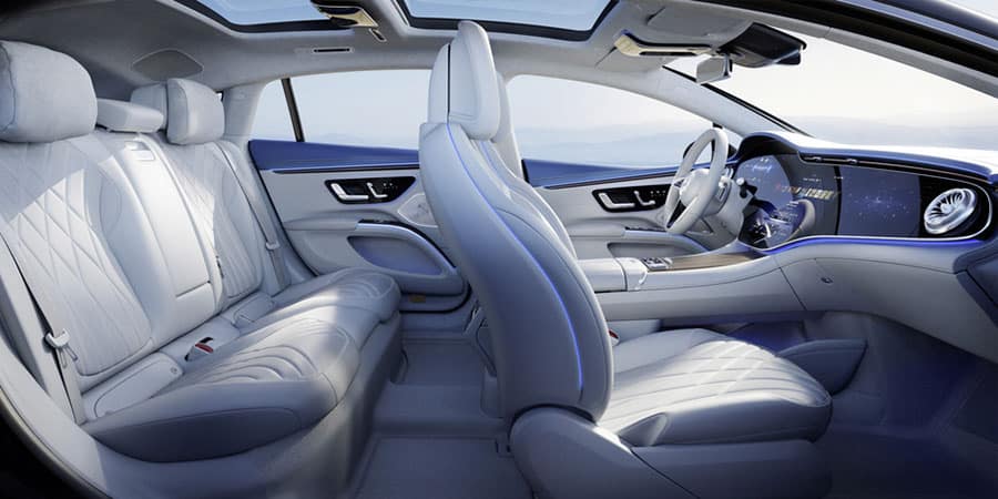 https://gcc-1307444343.cos.accelerate.myqcloud.com/images/aecc33/r_960x540/generations/generation_66263504cfcdc_mercedes-benz-eqs-interior.jpg