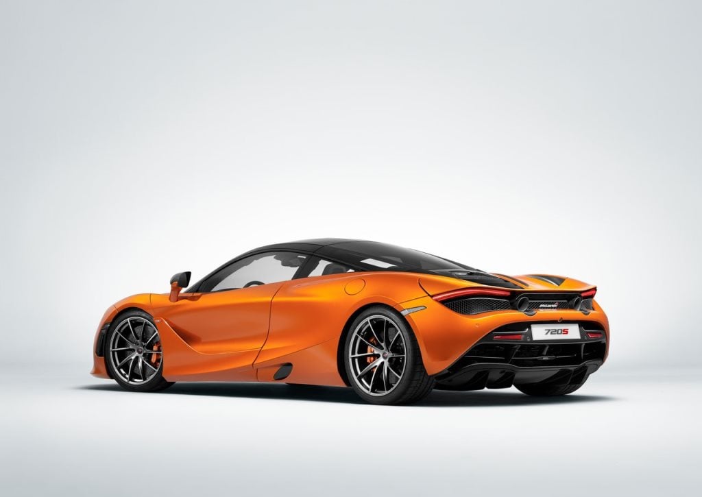 استكشف  مكلارين  مكلارين 720S الصور الخارجية والداخلية. اكتشف جميع جوانب وتفاصيل السيارات.