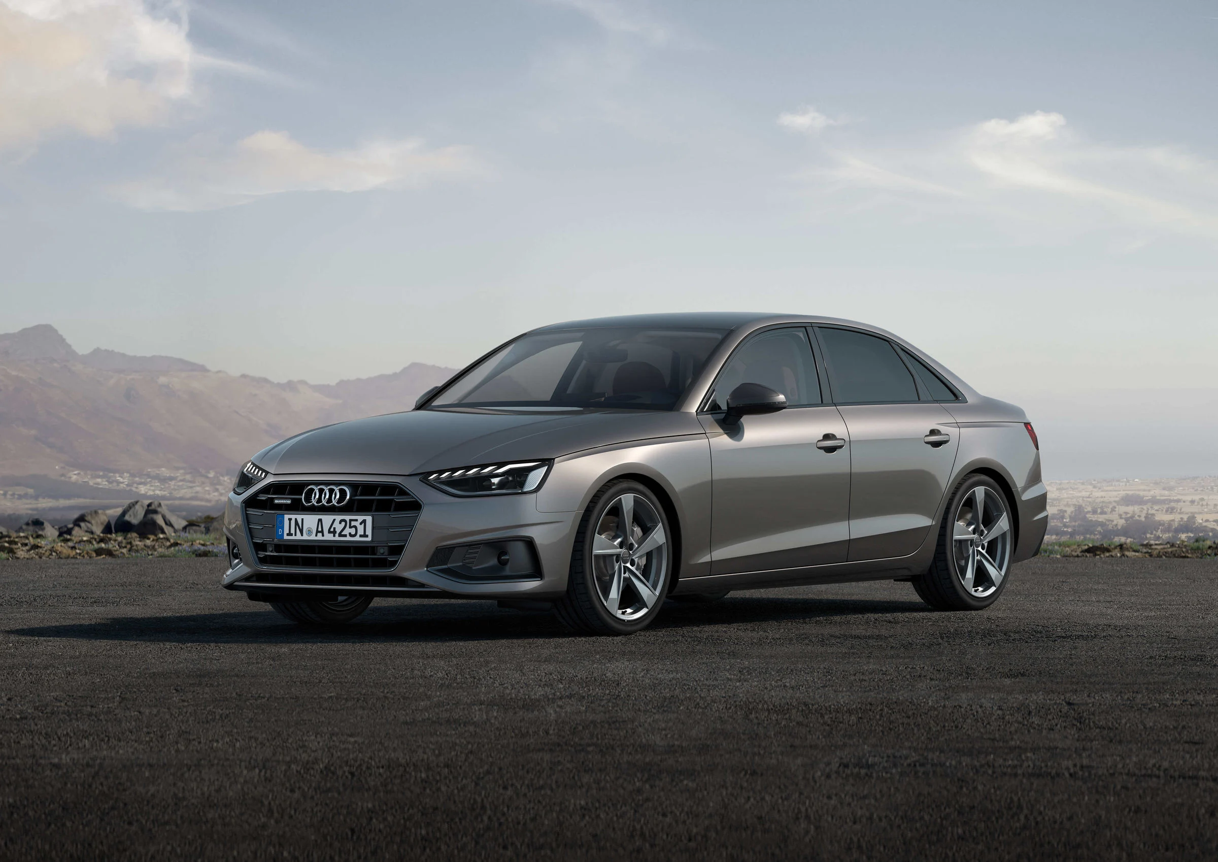 the 1th official image of Audi S4.