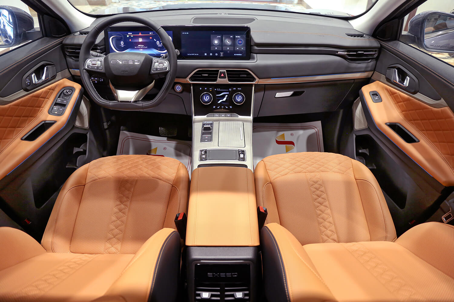 Discover EXEED Exeed TXL Exterior Interior Images.Find all aspects and details of cars.