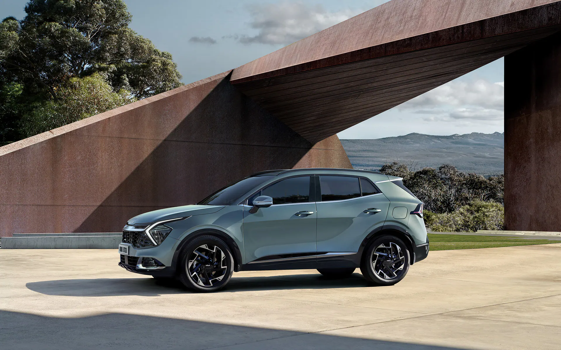 https://gcc-1307444343.cos.accelerate.myqcloud.com/images/c4f6cd/r_960x540/generations/generation_6494529207466_kia-sportage-exterior-side-profile.webp