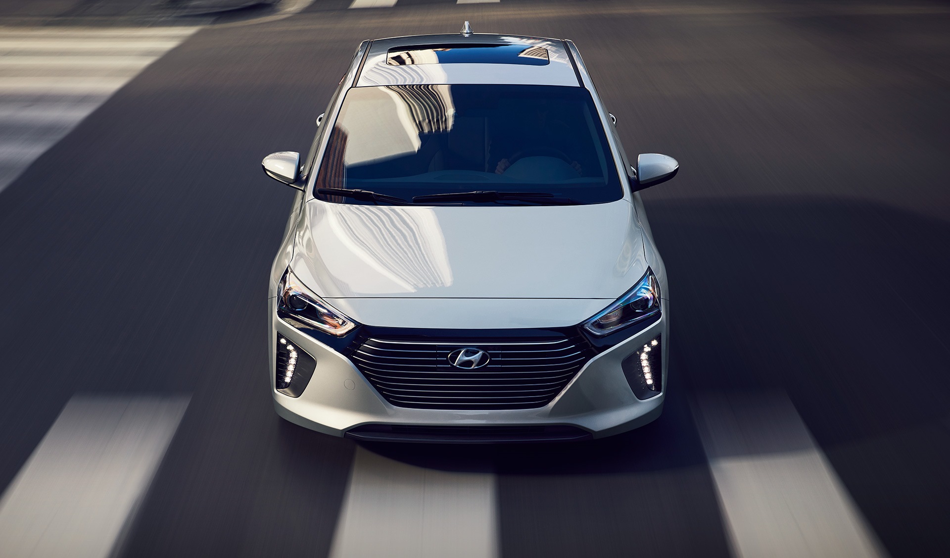 Discover Hyundai Hyundai Ioniq Exterior Interior Images.Find all aspects and details of cars.