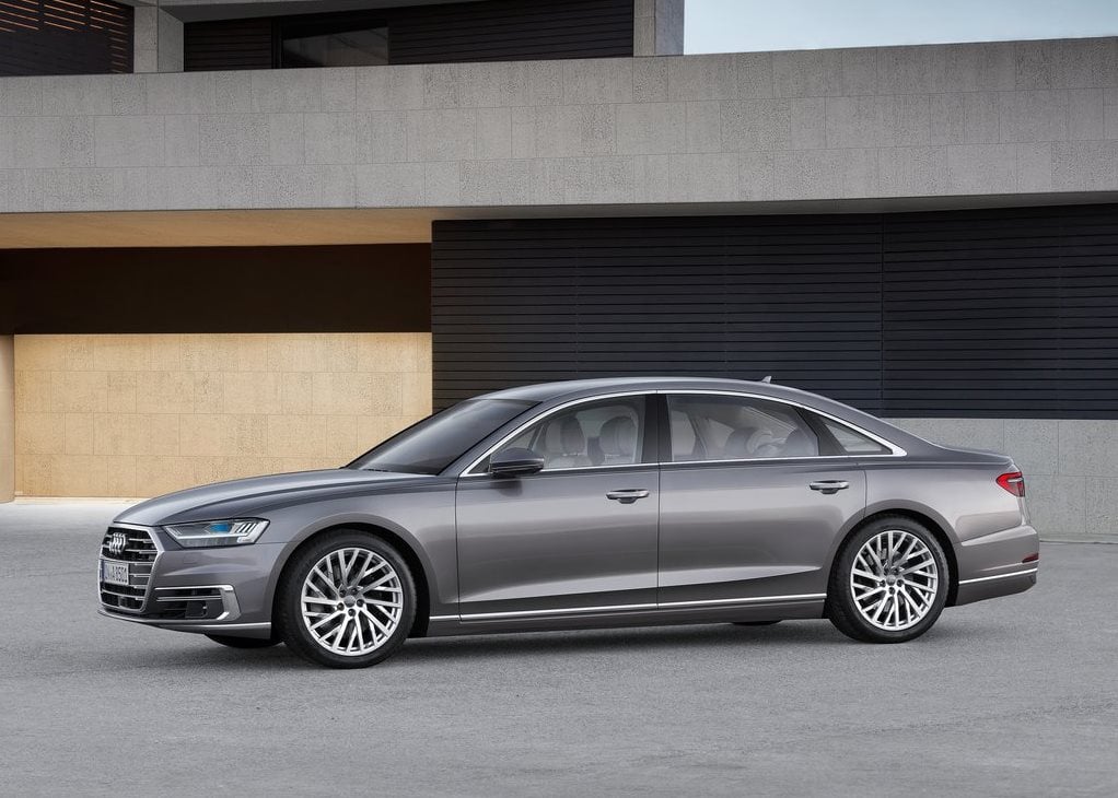 the 2th official image of Audi A8.