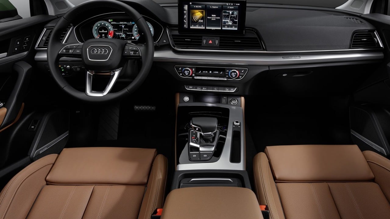 the 3th official image of Audi SQ5.