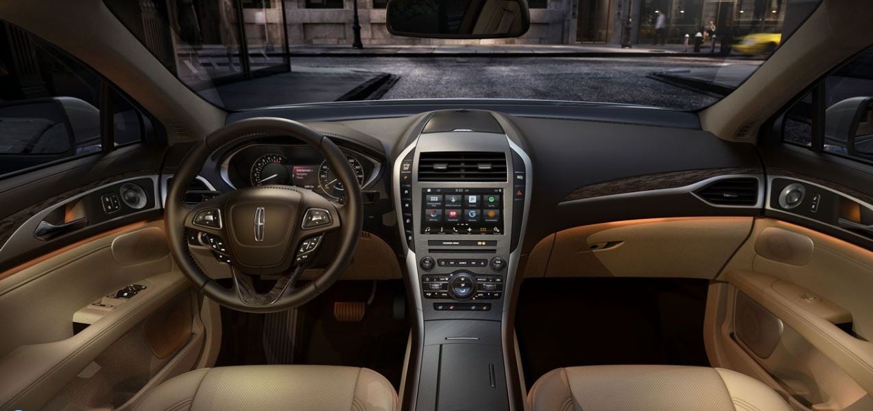 Discover Lincoln Lincoln MKZ Exterior Interior Images.Find all aspects and details of cars.