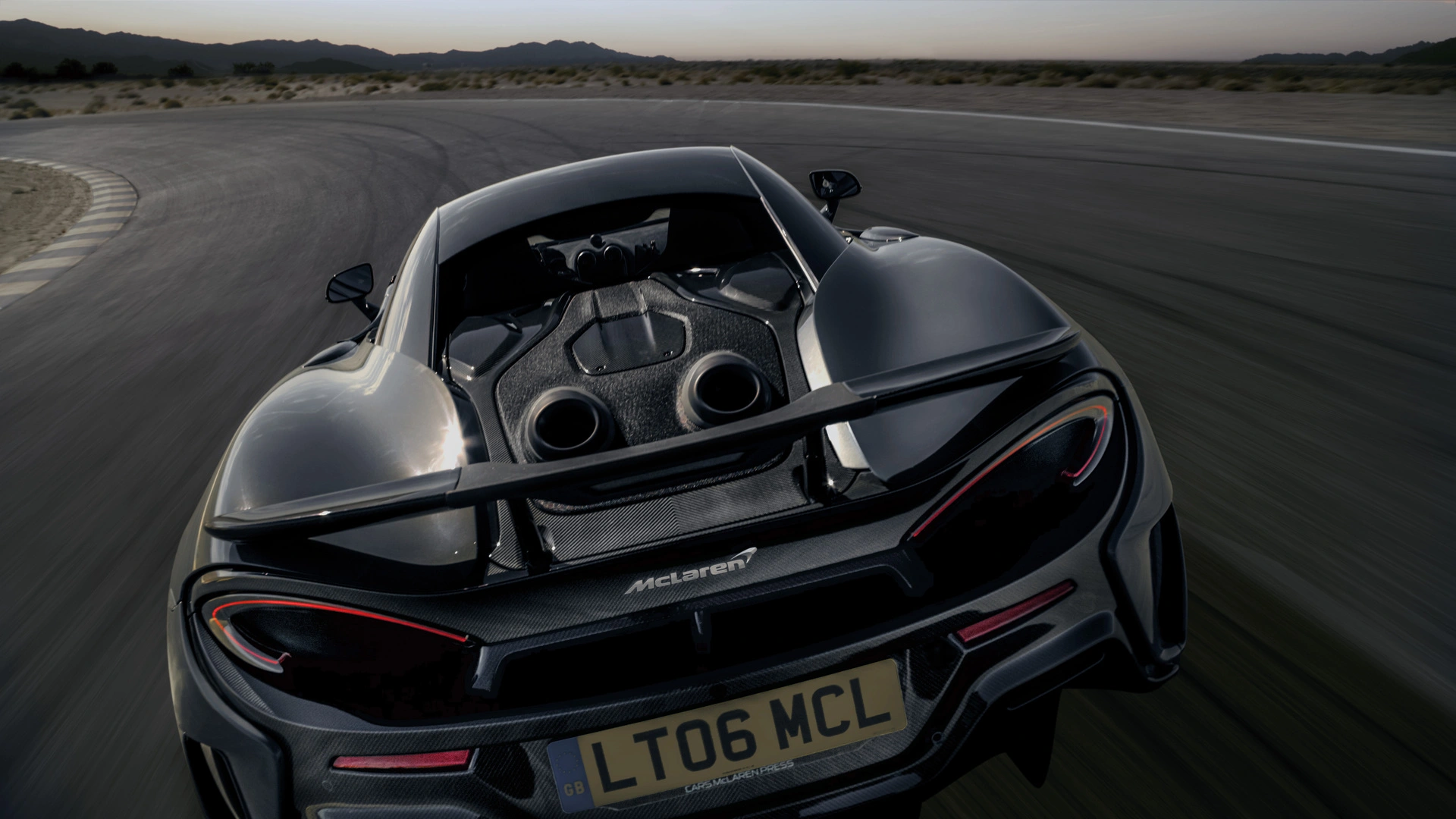 Discover McLaren McLaren 600LT Exterior Interior Images.Find all aspects and details of cars.