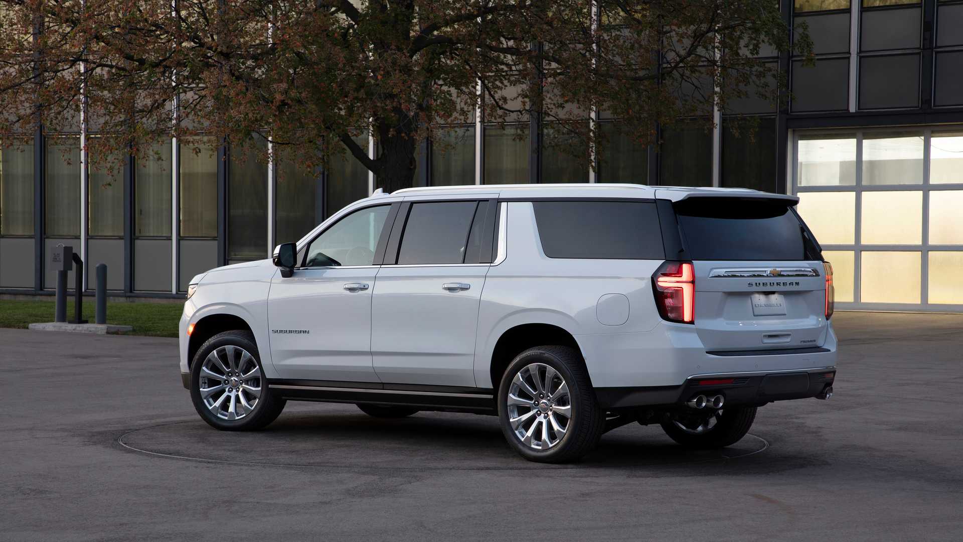 Discover Chevrolet Chevrolet Suburban Exterior Interior Images.Find all aspects and details of cars.