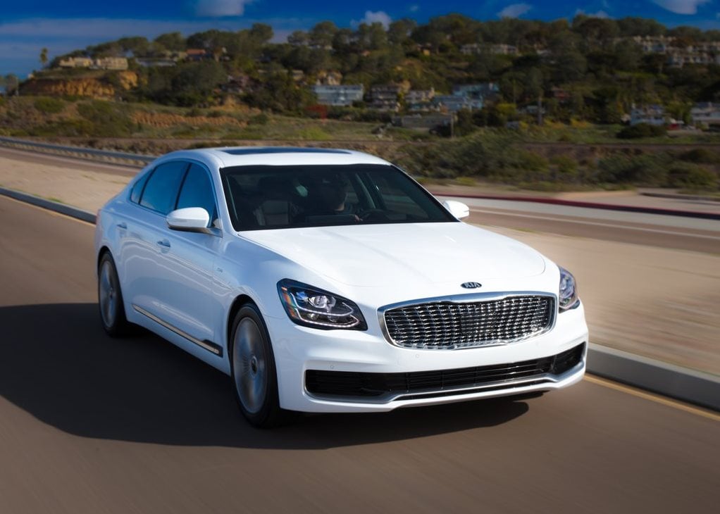 Discover Kia Kia K900 Exterior Interior Images.Find all aspects and details of cars.