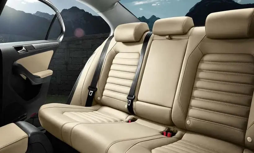 Discover Volkswagen Volkswagen Jetta Exterior Interior Images.Find all aspects and details of cars.