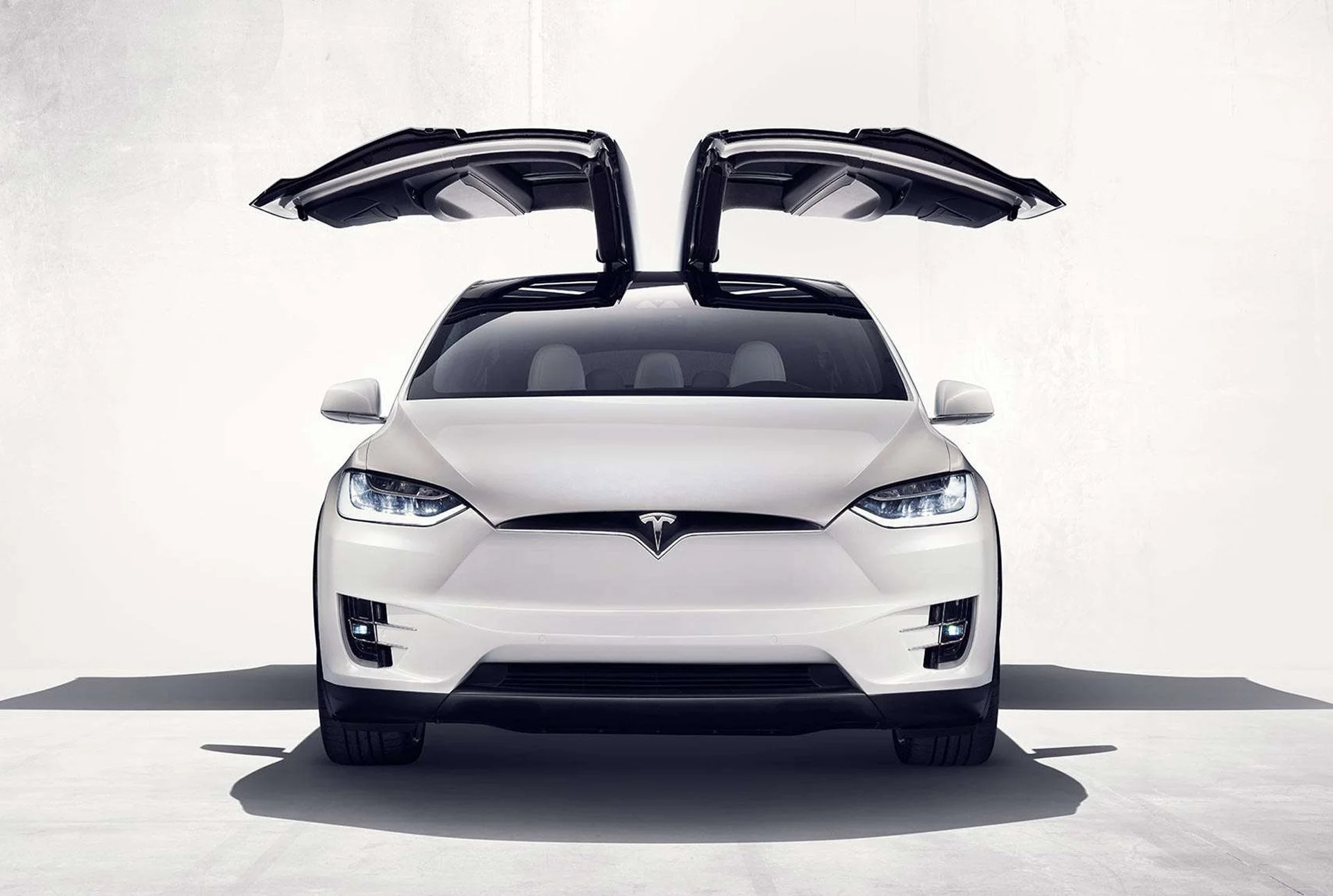 Discover Tesla Tesla Model X Exterior Interior Images.Find all aspects and details of cars.