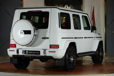 https://gcc-1307444343.cos.accelerate.myqcloud.com/images/ffd7c2/r_960x540/generations/generation_66263f39d29d3_mobile_listing_main_mercedes-benz_g-class_2024_in_dubai_1543457_6.jpg