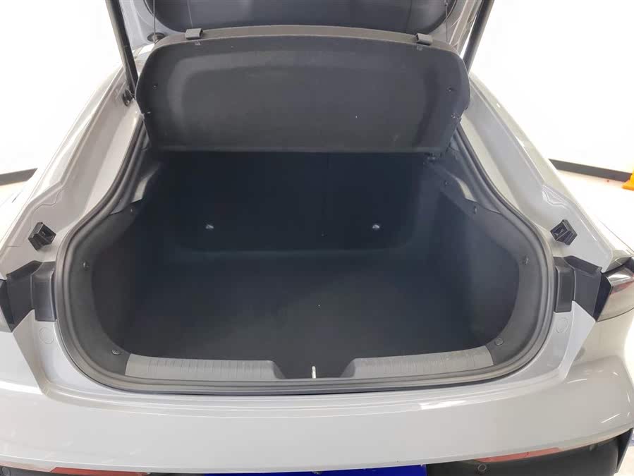 Discover undefined undefined Exterior Interior Images.Find all aspects and details of cars.