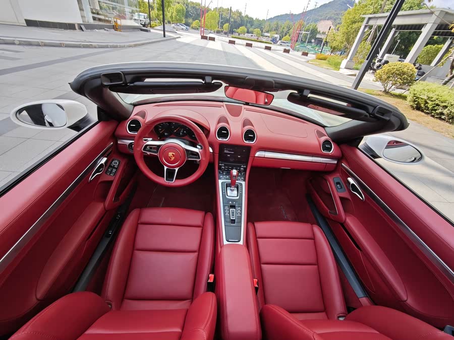 Discover undefined undefined Exterior Interior Images.Find all aspects and details of cars.