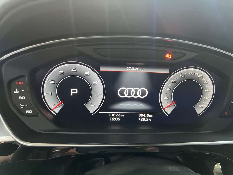 Discover undefined undefined Exterior Interior Images.Find all aspects and details of cars.