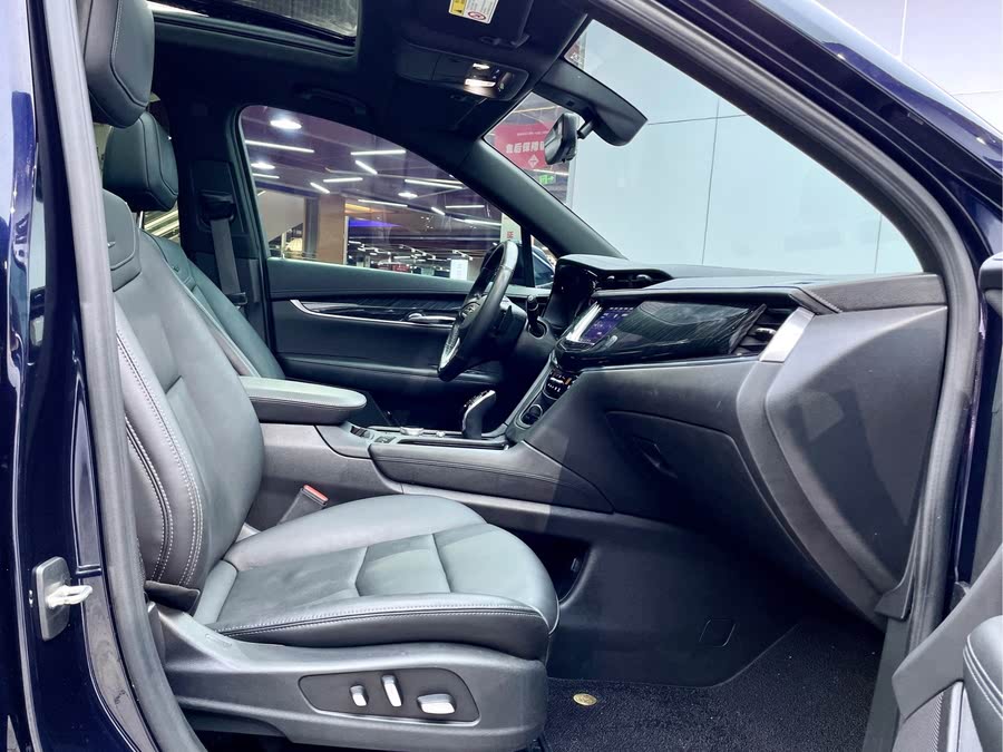 Discover undefined undefined Exterior Interior Images.Find all aspects and details of cars.