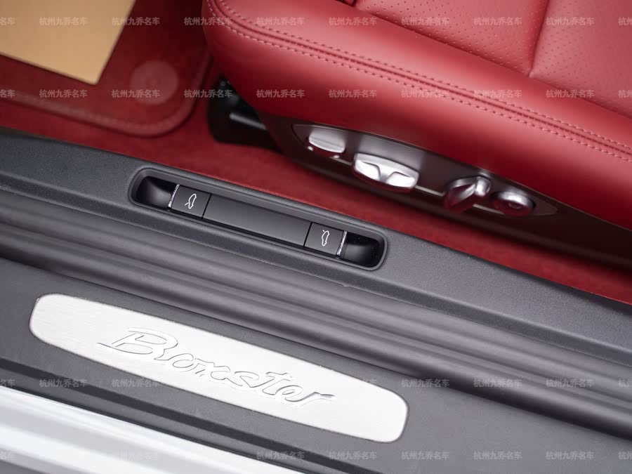 Discover undefined undefined Exterior Interior Images.Find all aspects and details of cars.
