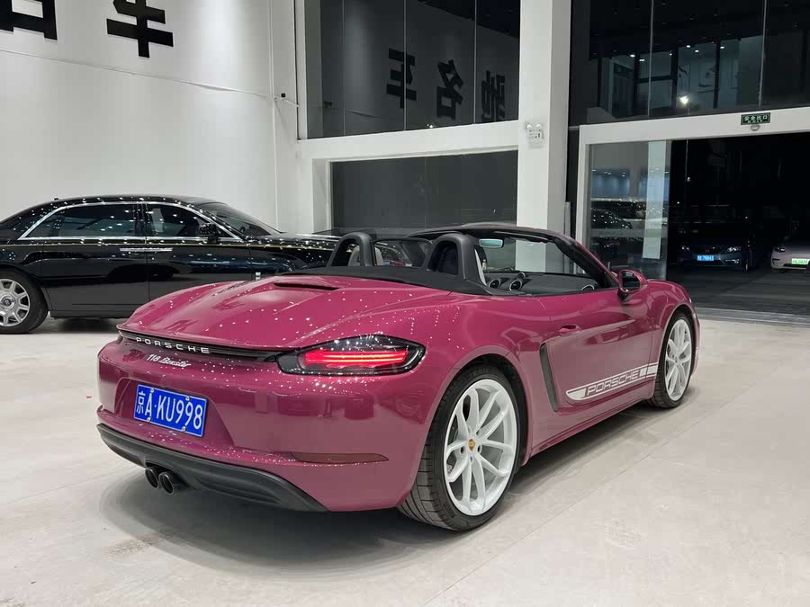Discover undefined undefined Exterior Interior Images.Find all aspects and details of cars.