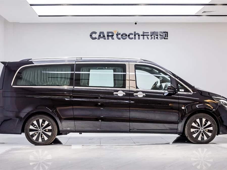 Discover undefined undefined Exterior Interior Images.Find all aspects and details of cars.