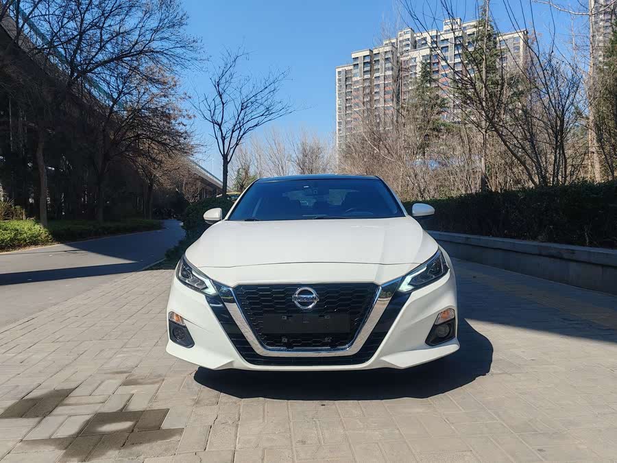 Discover undefined undefined Exterior Interior Images.Find all aspects and details of cars.