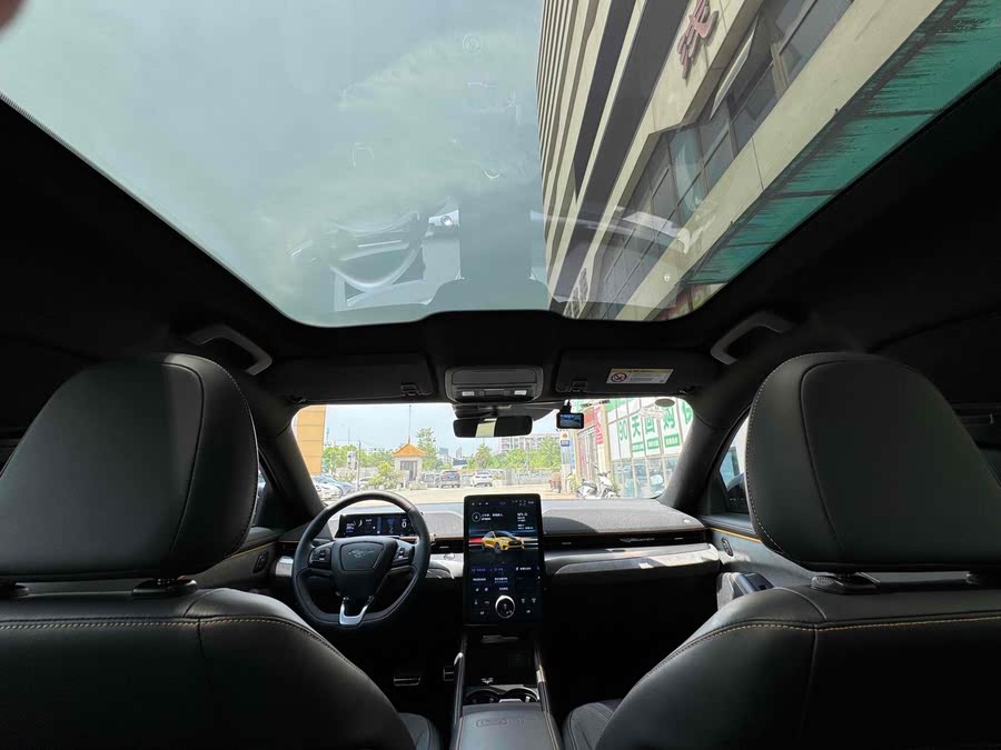 Discover undefined undefined Exterior Interior Images.Find all aspects and details of cars.
