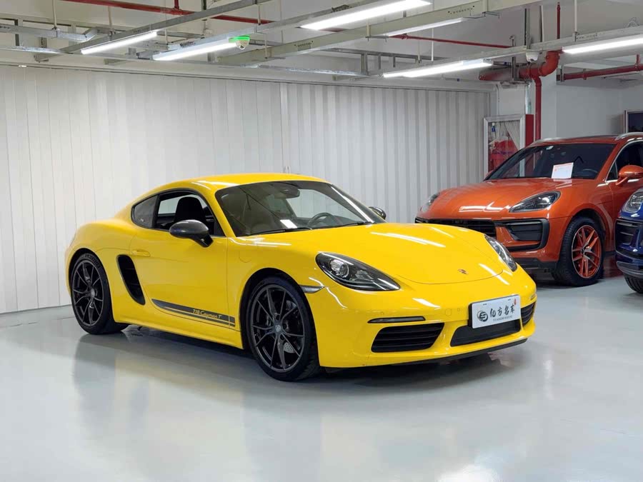 Discover undefined undefined Exterior Interior Images.Find all aspects and details of cars.