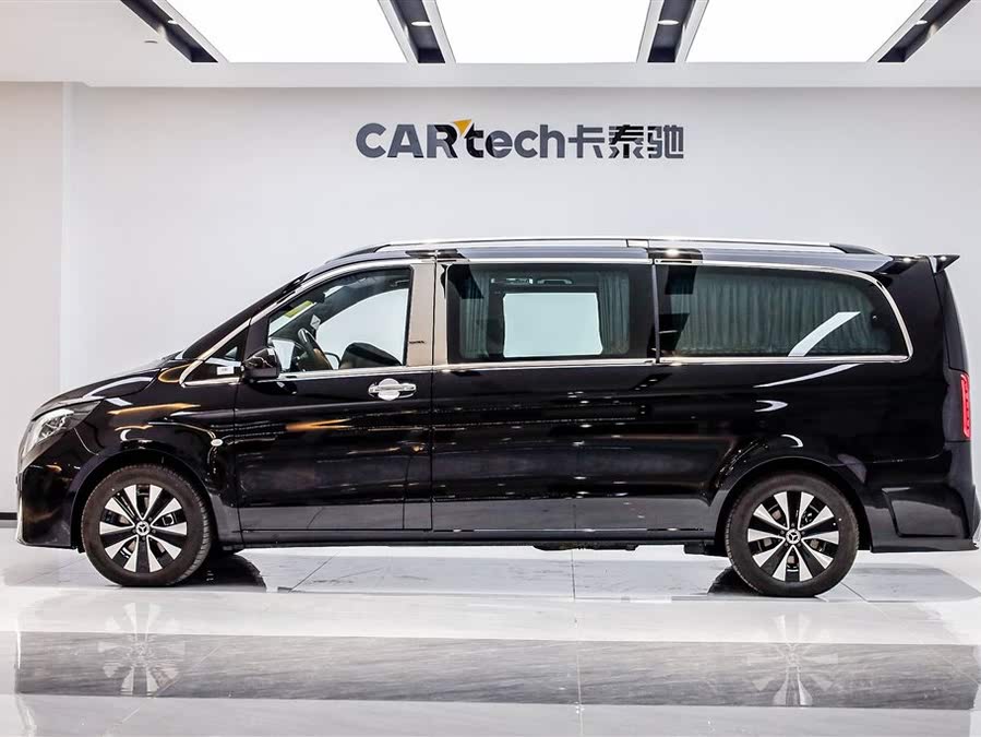Discover undefined undefined Exterior Interior Images.Find all aspects and details of cars.