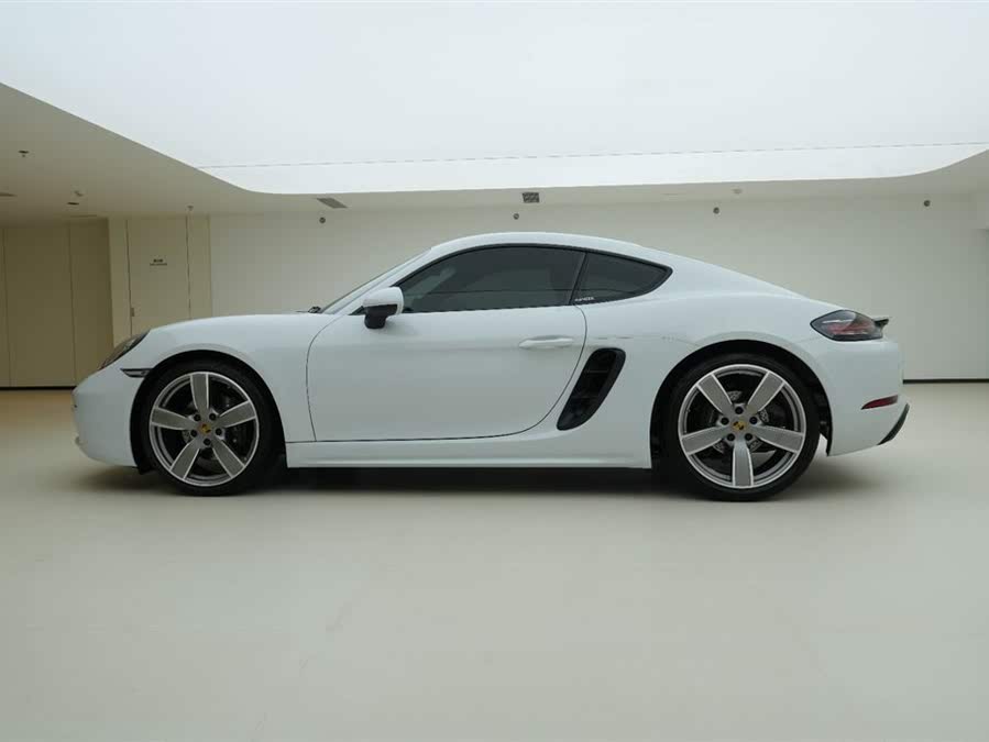 Discover undefined undefined Exterior Interior Images.Find all aspects and details of cars.