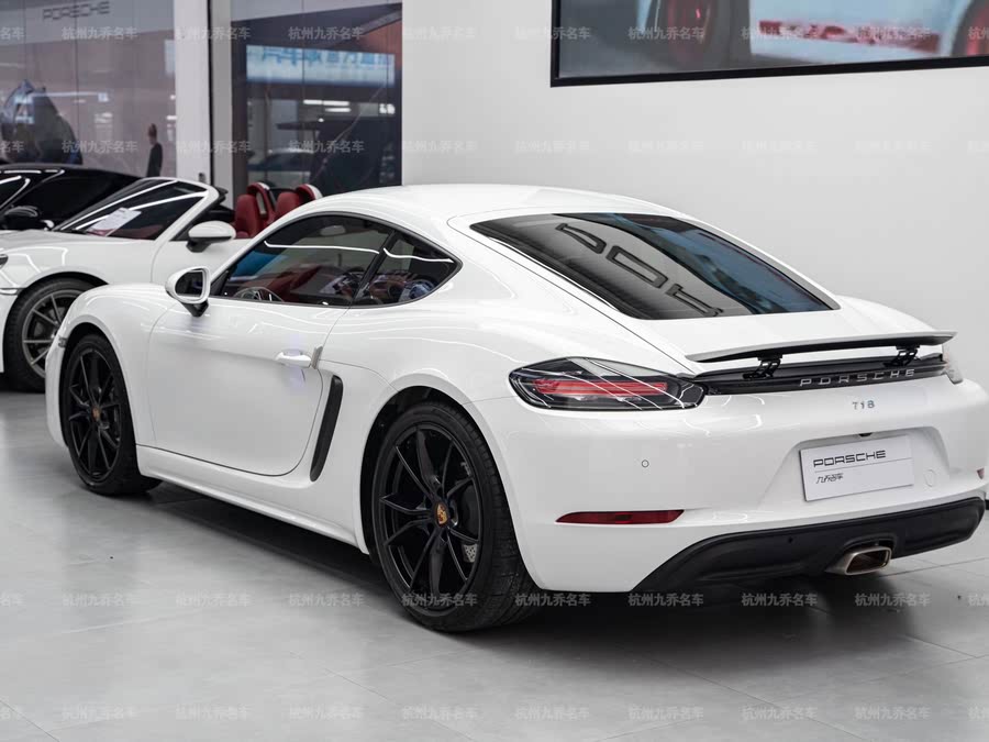 Discover undefined undefined Exterior Interior Images.Find all aspects and details of cars.