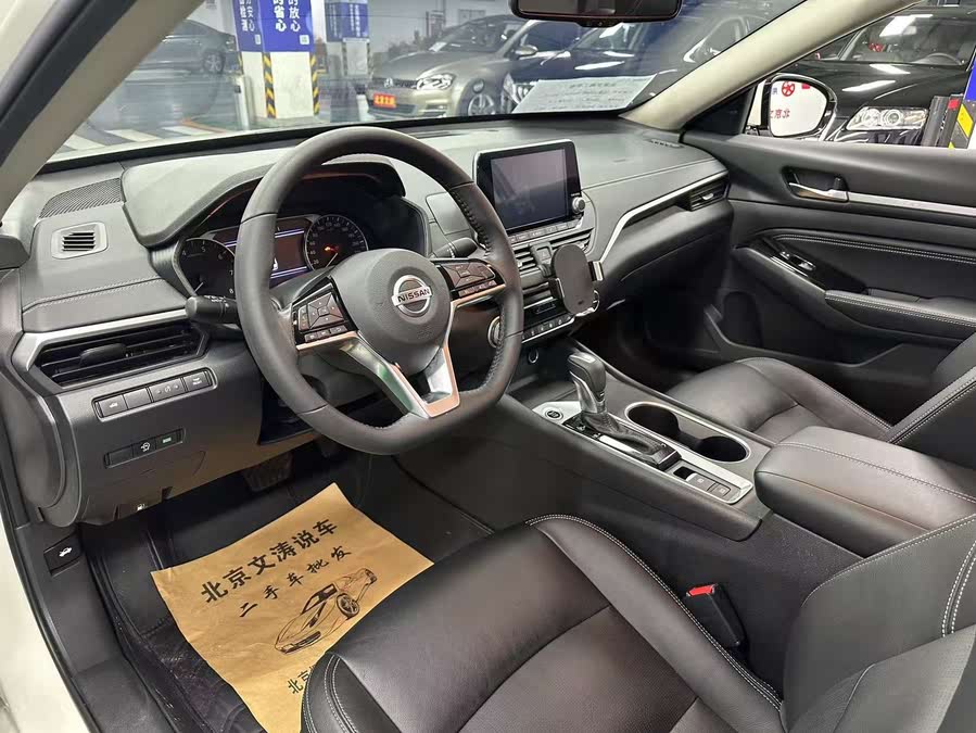 Discover undefined undefined Exterior Interior Images.Find all aspects and details of cars.