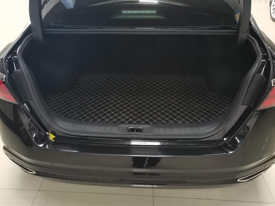 Discover undefined undefined Exterior Interior Images.Find all aspects and details of cars.