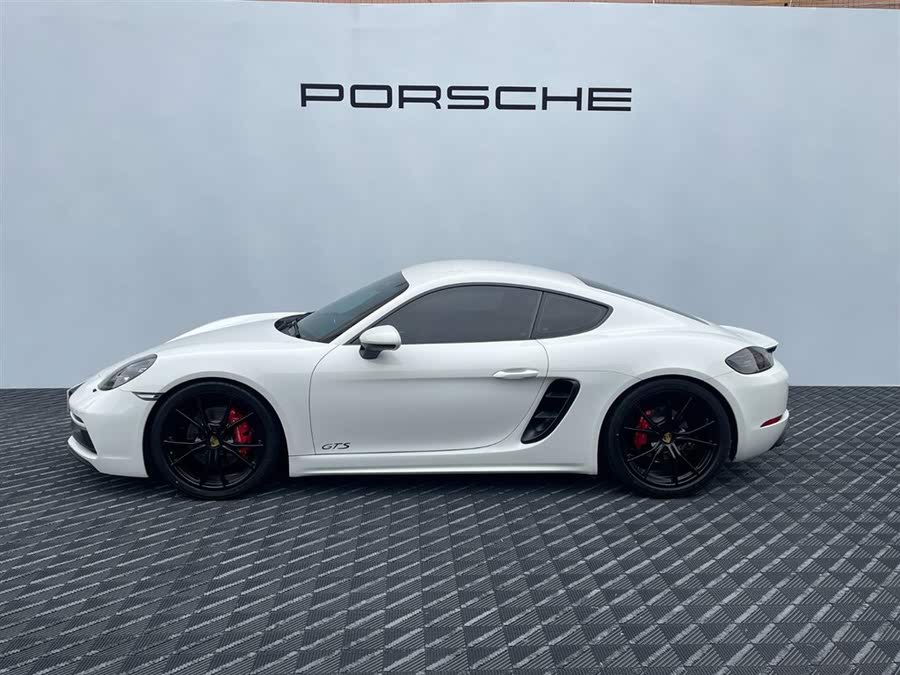 Discover undefined undefined Exterior Interior Images.Find all aspects and details of cars.
