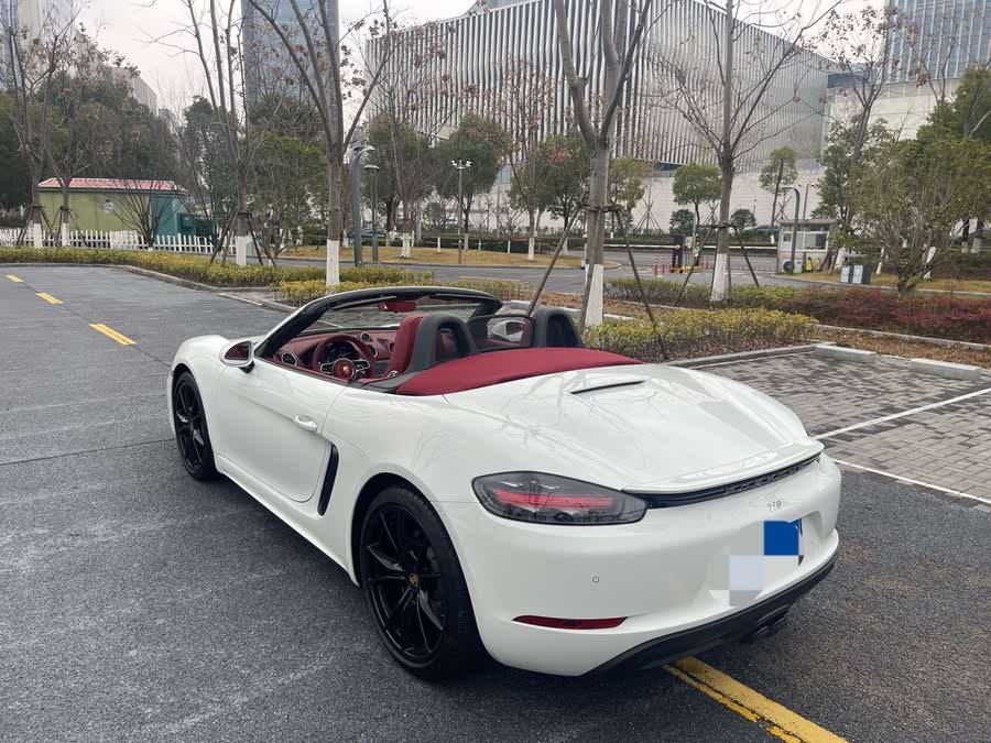 Discover undefined undefined Exterior Interior Images.Find all aspects and details of cars.