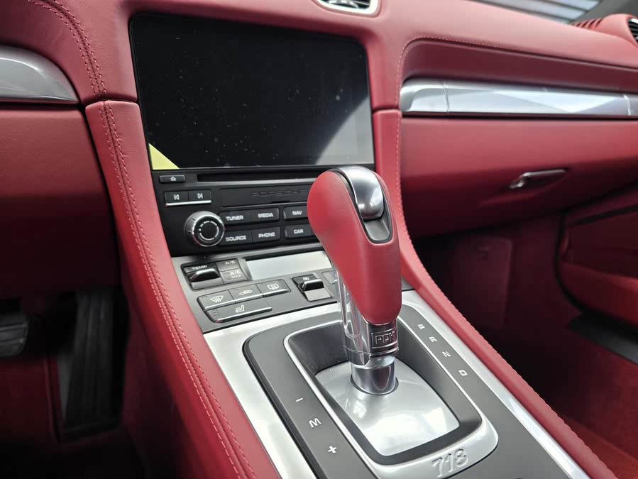 Discover undefined undefined Exterior Interior Images.Find all aspects and details of cars.