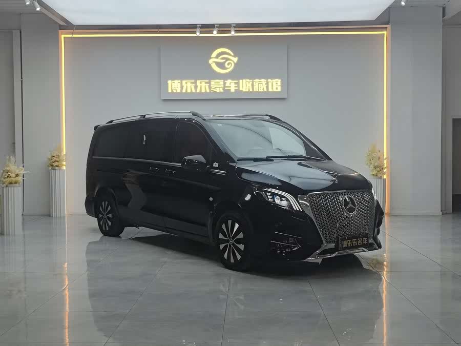 Discover undefined undefined Exterior Interior Images.Find all aspects and details of cars.
