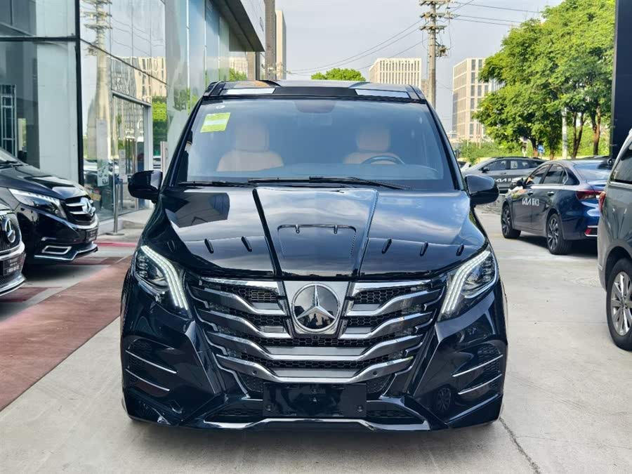 Discover undefined undefined Exterior Interior Images.Find all aspects and details of cars.