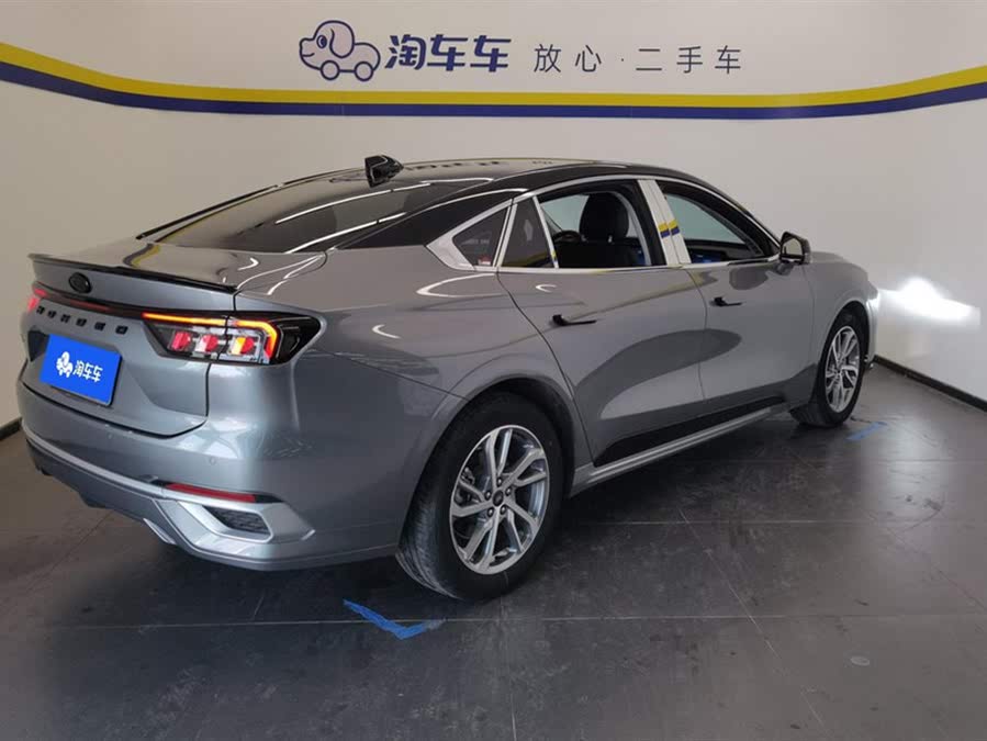 Discover undefined undefined Exterior Interior Images.Find all aspects and details of cars.