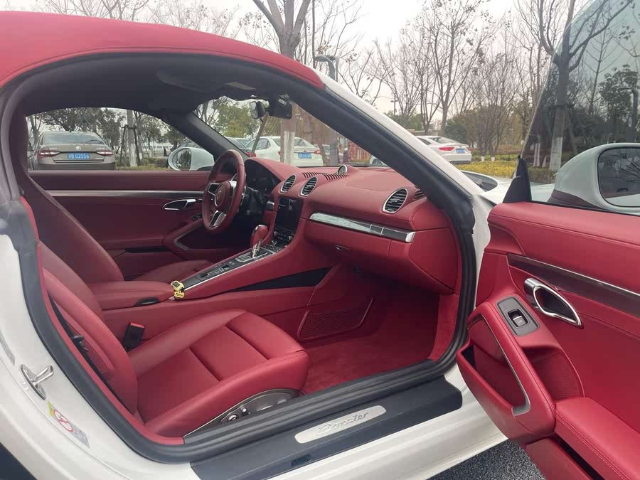 Discover undefined undefined Exterior Interior Images.Find all aspects and details of cars.