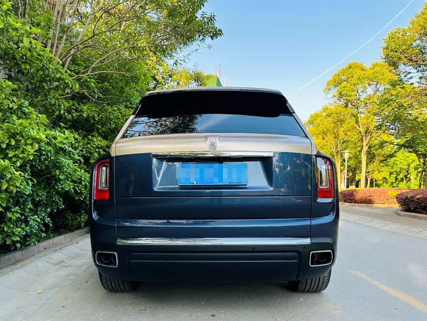 Discover undefined undefined Exterior Interior Images.Find all aspects and details of cars.