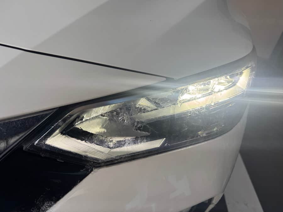 Discover undefined undefined Exterior Interior Images.Find all aspects and details of cars.