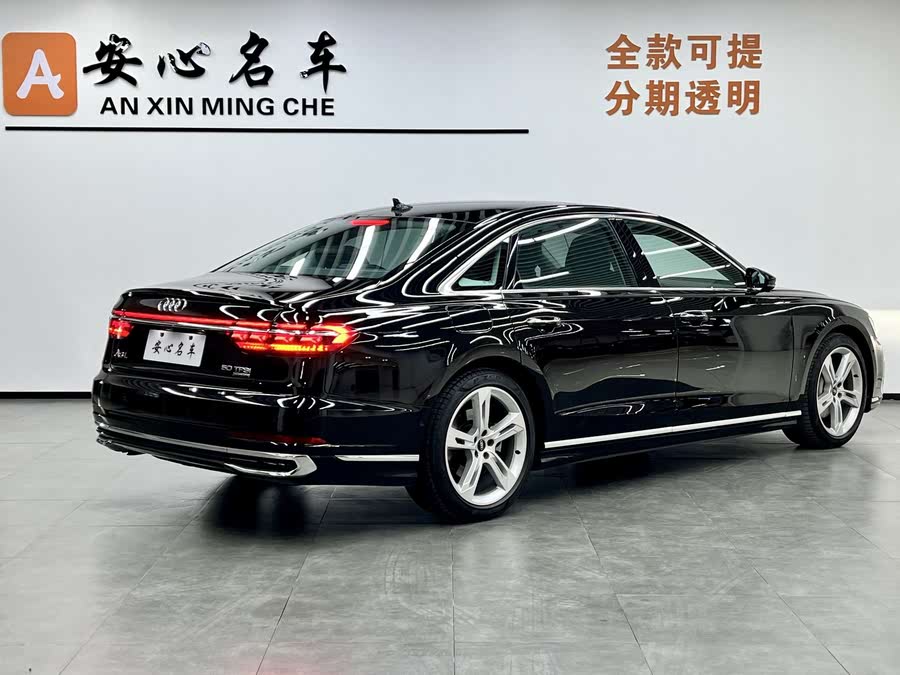 Discover undefined undefined Exterior Interior Images.Find all aspects and details of cars.